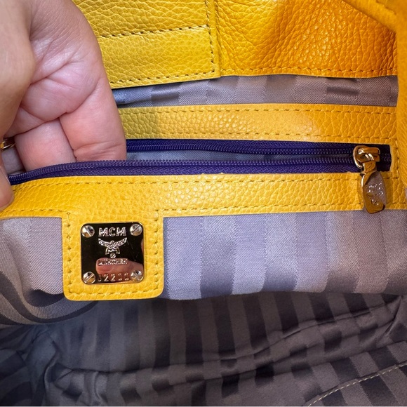 MCM Lemon Yellow Leather Bucket bag with strap - Picture 11 of 13